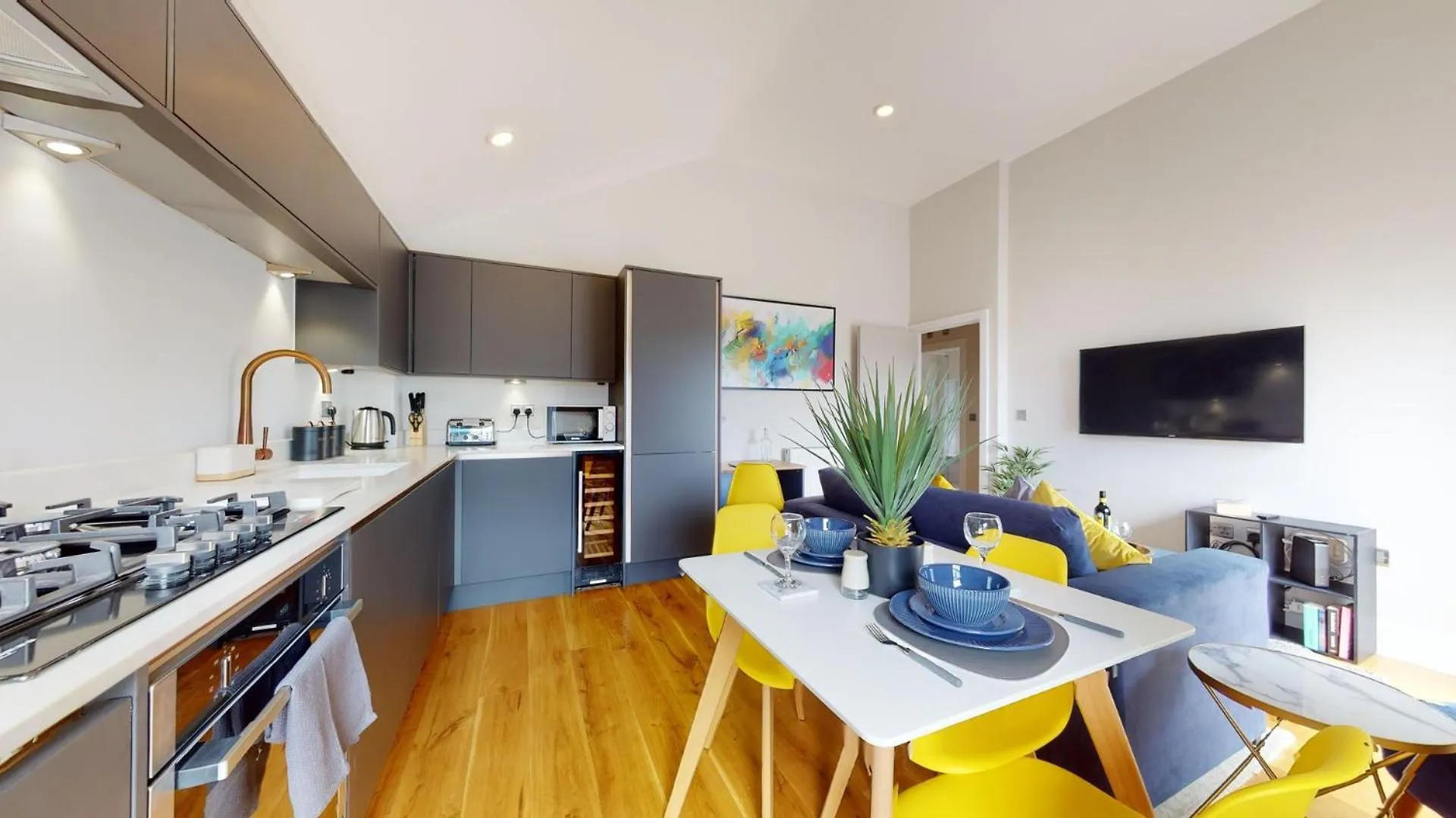 Chic 1Br Flat, Prime Cardiff Location 아파트 0*,